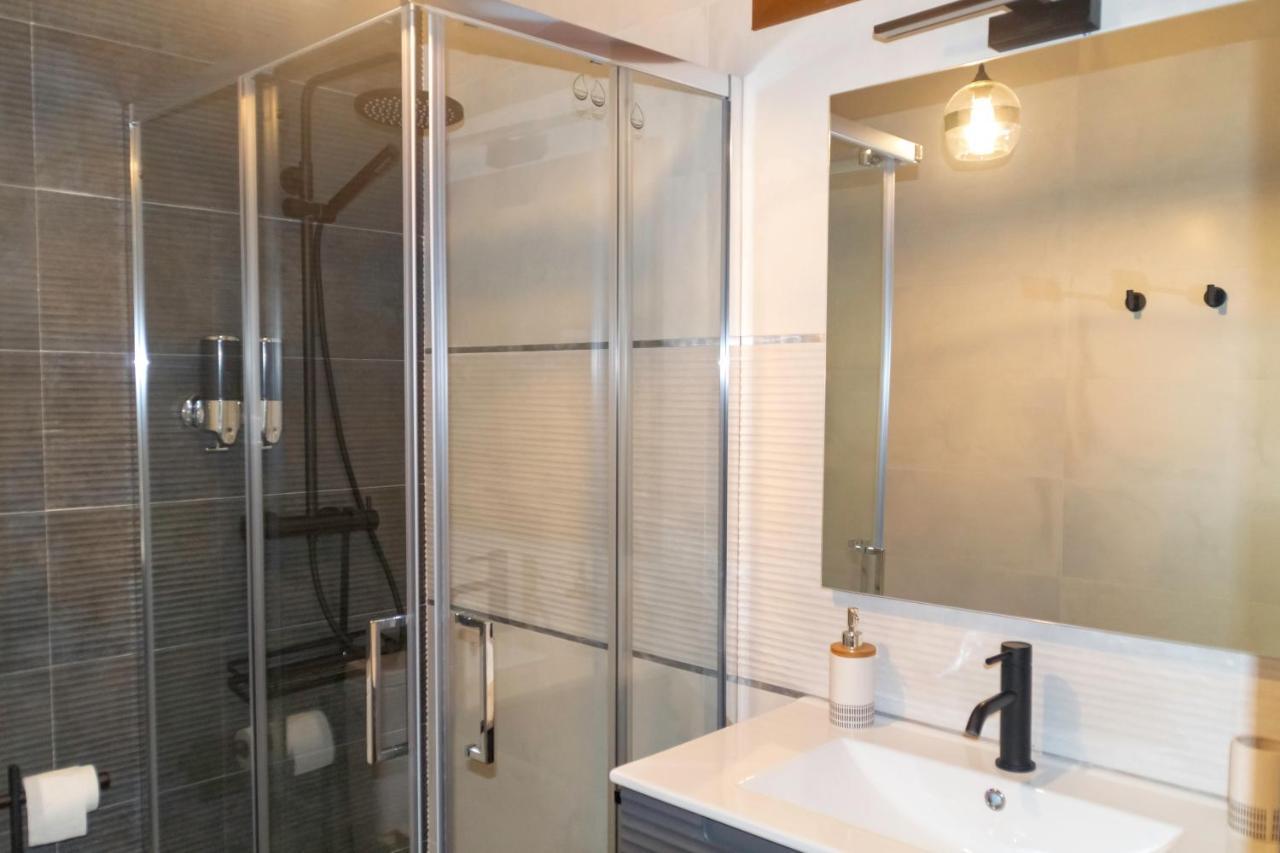 Apartamentos En El Valle Del Jerte Flores Para Angela Cabezuela Del Valle Luaran gambar