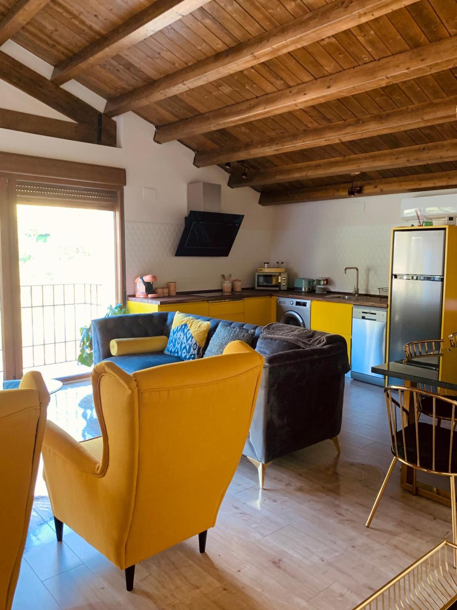 Apartamentos En El Valle Del Jerte Flores Para Angela Cabezuela Del Valle Luaran gambar